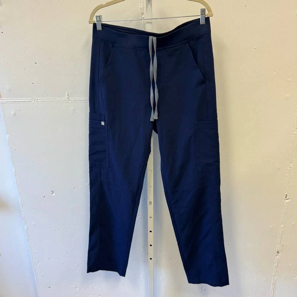 Figs Men’s Axim Cargo‎ Scrub Pants™ Nurse Scrubs Uniform Navy Medium